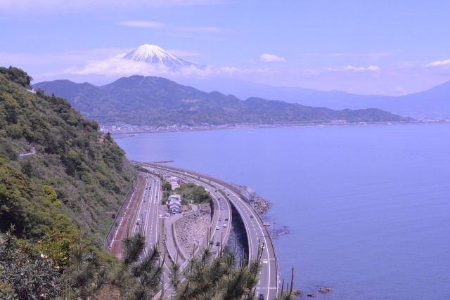 東名高速道路、富士川