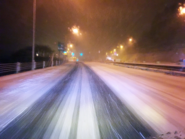 冬の雪道