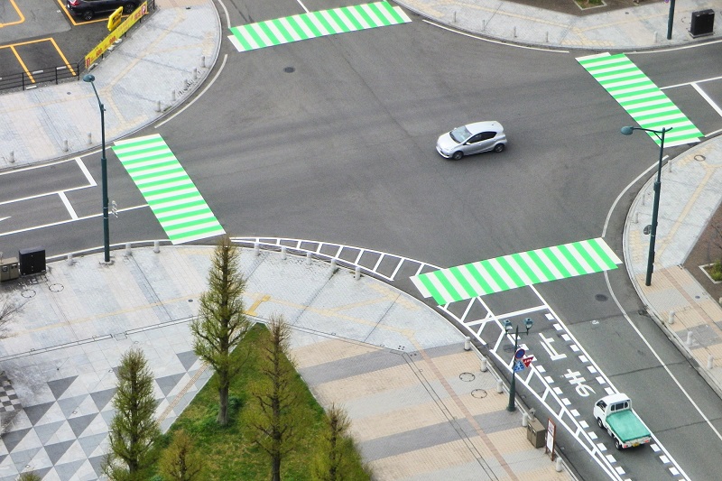 交差点の一時停止