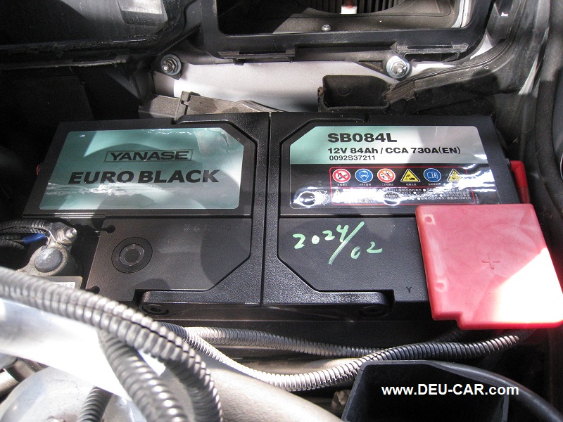 メルセデス・ベンツ/Mercedes Benz C200 CGI(W204)ヤナセ・ユーロブラックバッテリー/YANASE EURO BLACK Battery SB084L （84Ah/CCA730）